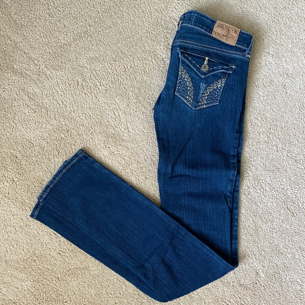 Low rise Skinny Jeans with button back pocket